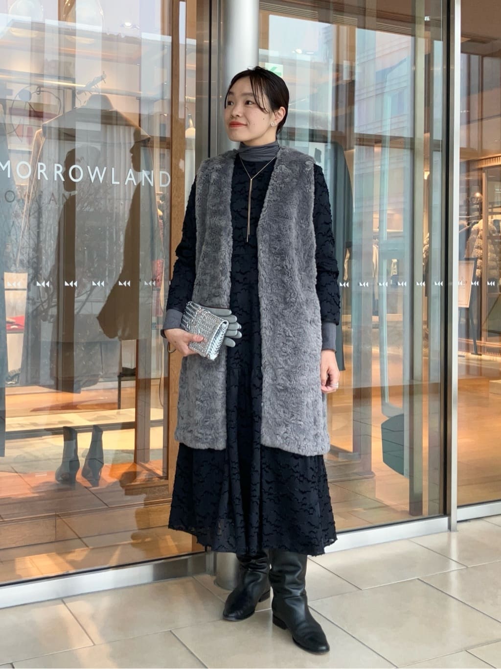 TOMORROWLAND | ランダムファー Vネックロングジレ | Rakuten Fashion