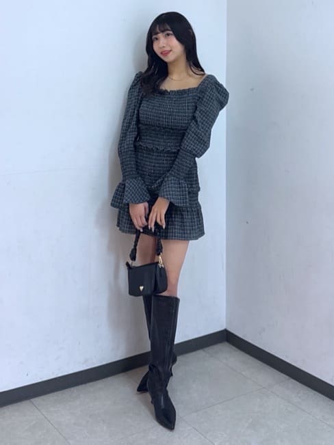 riendaのシャーリングタイトミニワンピースを使った