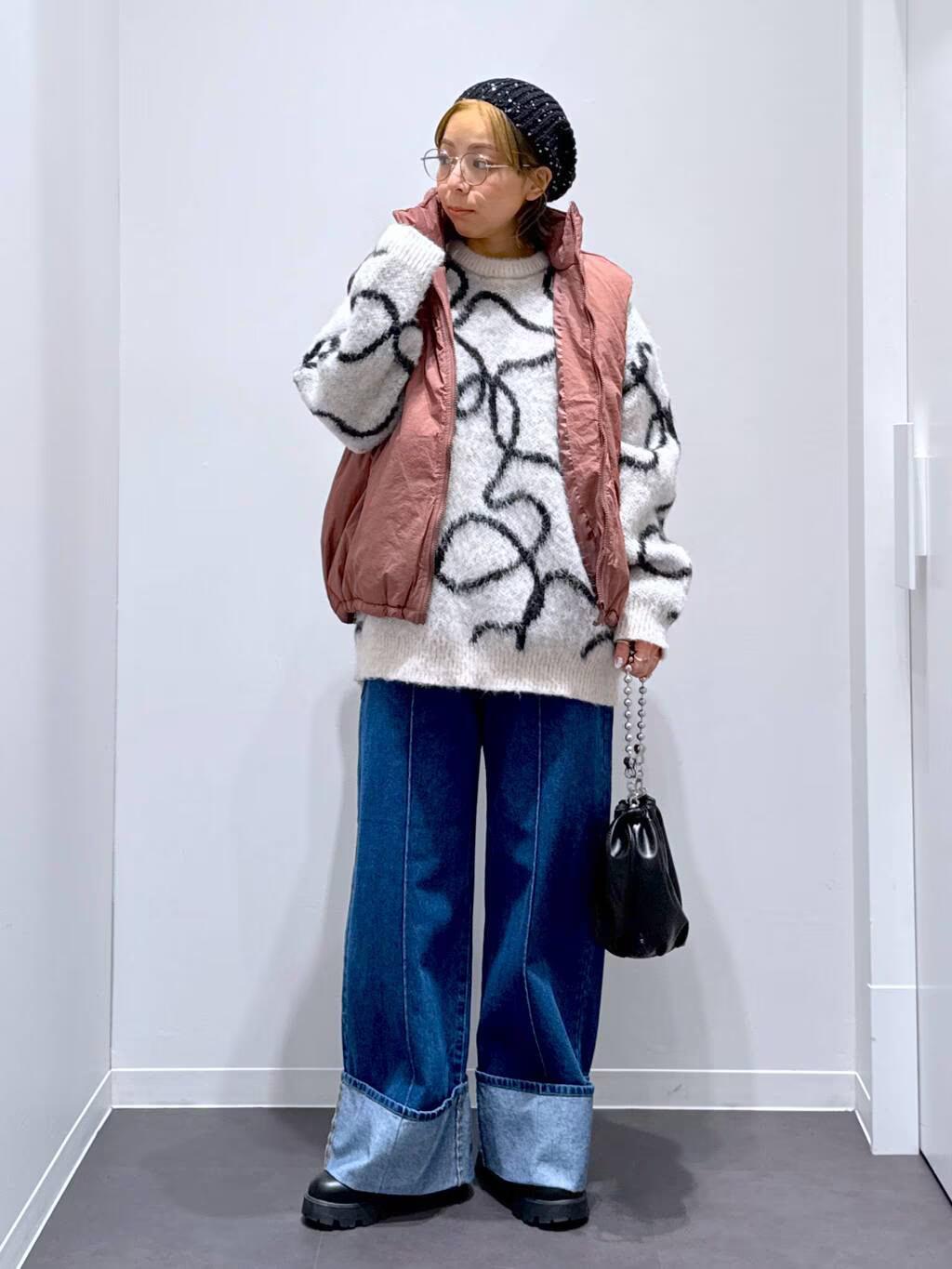 LAKOLEの中綿ボリュームベストを使ったコーディネートを紹介します。｜Rakuten Fashion(楽天ファッション／旧楽天ブランドアベニュー)5029980