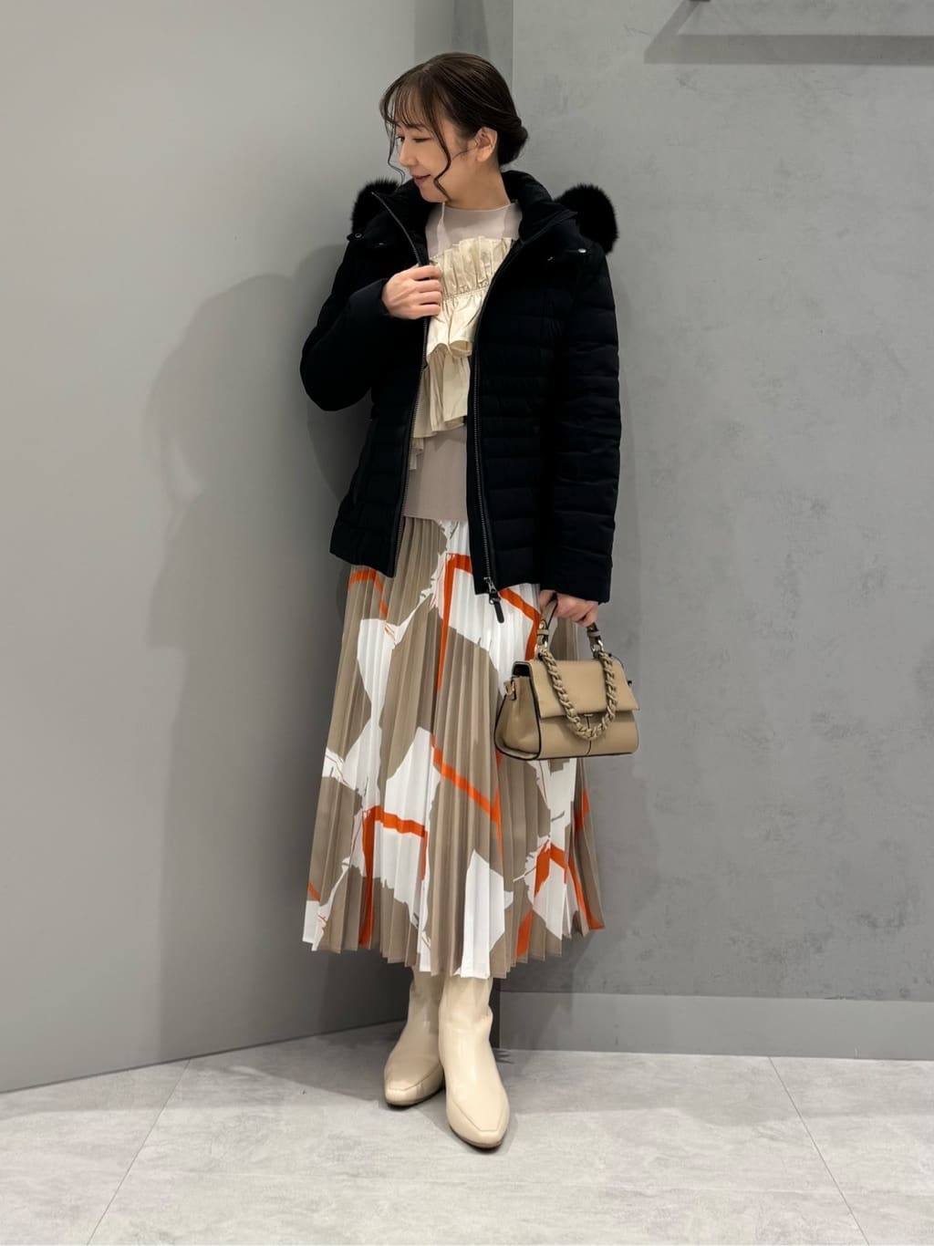 Vinのフリルビスチェマルチwayニットトップスを使ったコーディネートを紹介します。｜Rakuten Fashion(楽天ファッション／旧楽天ブランドアベニュー)5030849