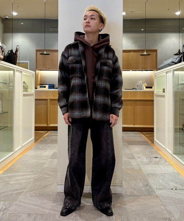 BEAMS HEARTのブラスト シーム バギーデニムパンツを使ったコーディネートを紹介します。｜Rakuten Fashion(楽天ファッション／旧楽天ブランドアベニュー)5035454