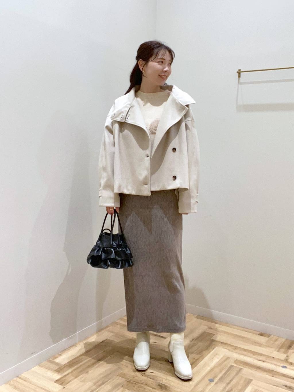 mysty womanのスタンドカラーショートコートを使ったコーディネートを紹介します。｜Rakuten Fashion(楽天ファッション／旧楽天ブランドアベニュー)5037562