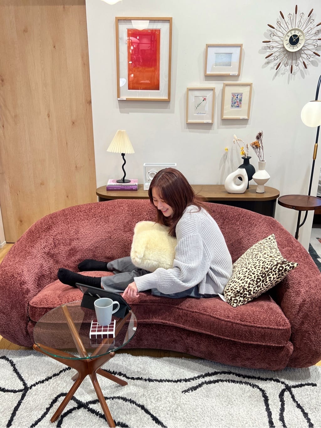 journal standard FurnitureのWAVY TABLE LAMP ウェービー テーブル ランプ 電球付属を使ったコーディネートを紹介します。｜Rakuten Fashion(楽天ファッション／旧楽天ブランドアベニュー)5039521