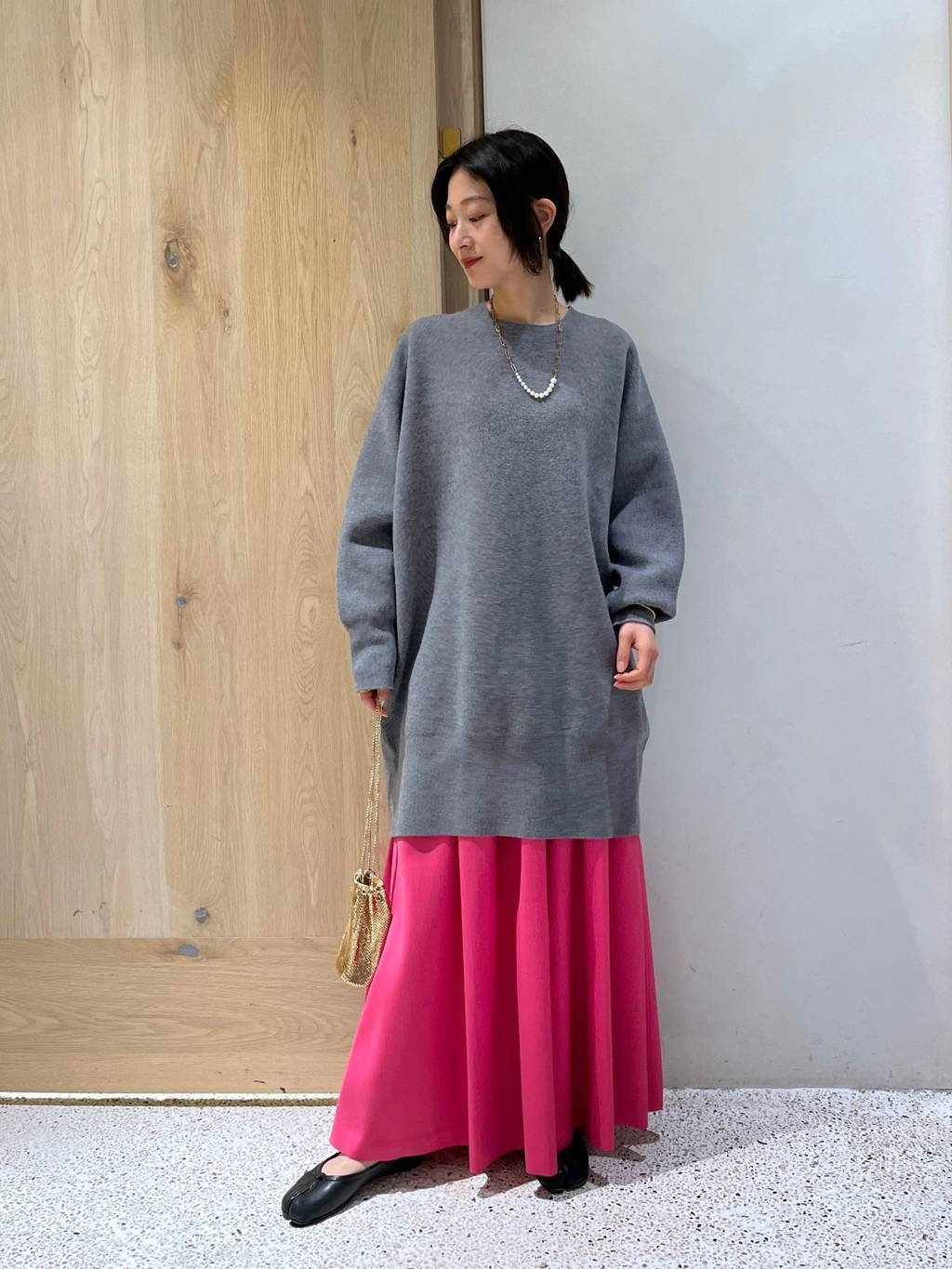Curensologyの<C.S.G>シルクウールスカートを使ったコーディネートを紹介します。｜Rakuten Fashion(楽天ファッション／旧楽天ブランドアベニュー)5044824