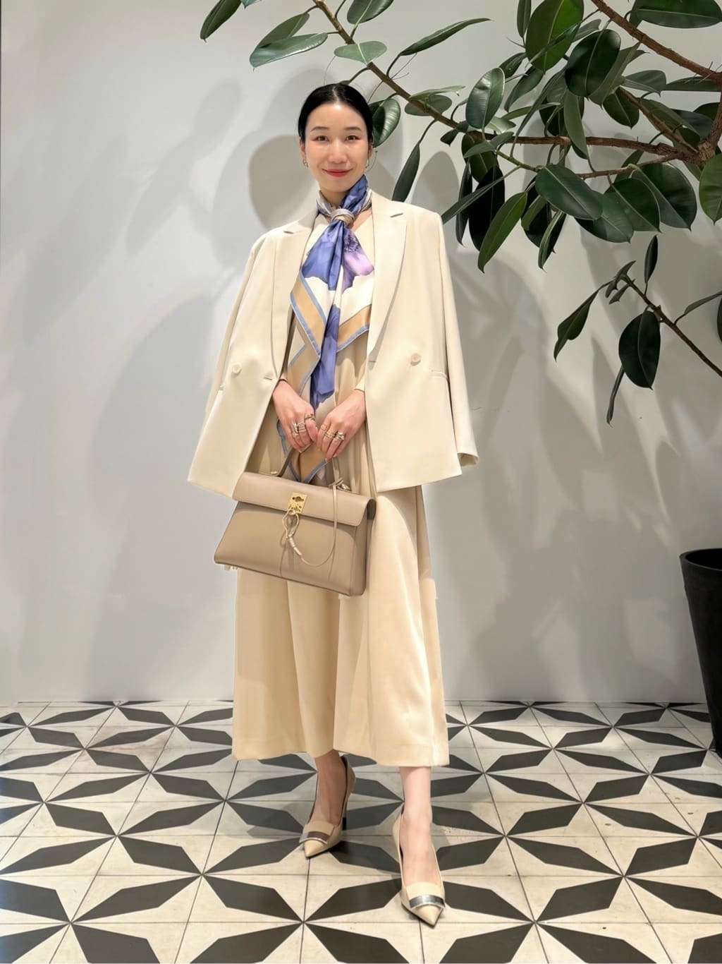 TOMORROWLAND | ウェーブツイル Vラップワンピース | Rakuten Fashion