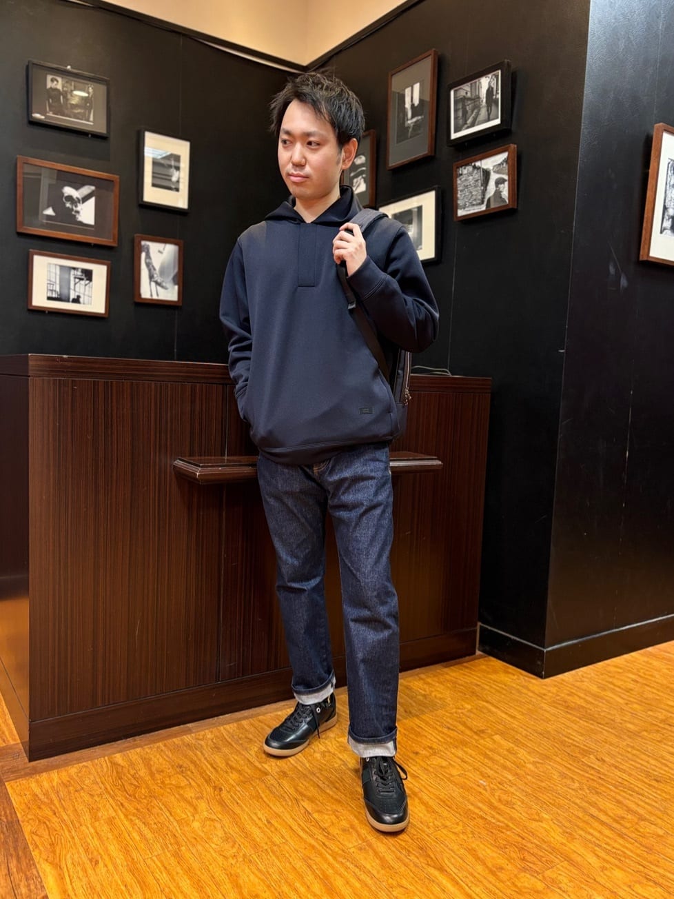 TAKEO KIKUCHIのハニカムダンボール ハーフジップ フーディを使ったコーディネートを紹介します。｜Rakuten Fashion(楽天ファッション／旧楽天ブランドアベニュー)5058253