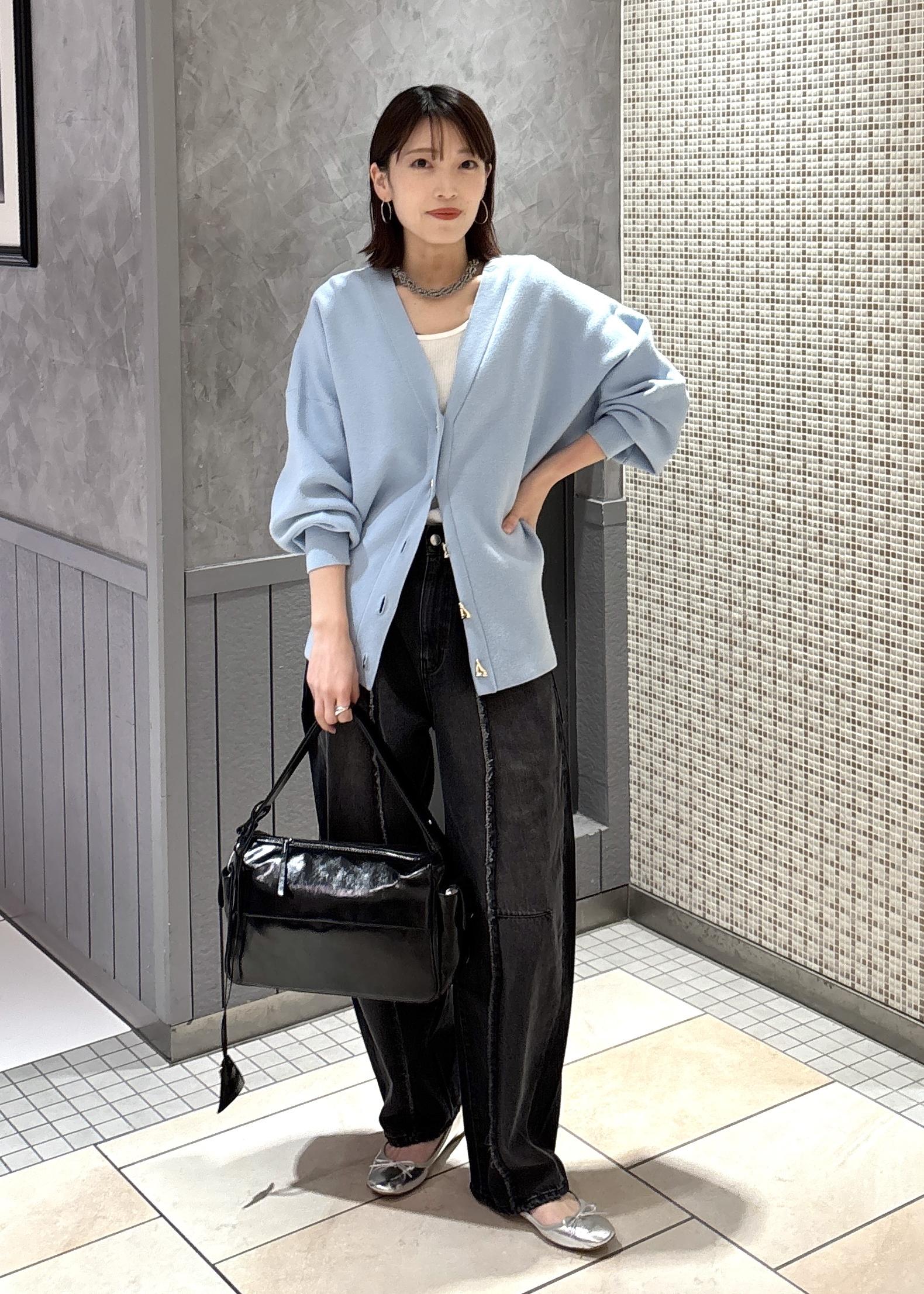 ADAM ET ROPE' | トライアングルボタンミドルカーディガン | Rakuten