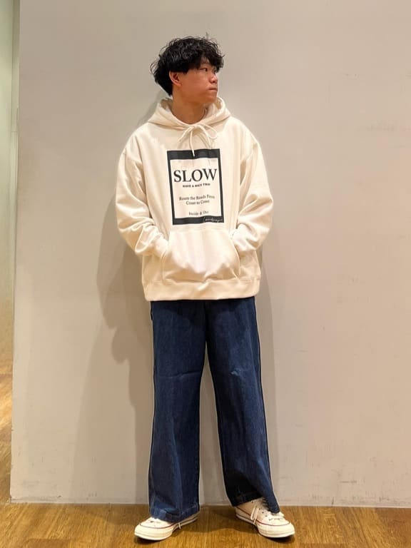CRAFT STANDARD BOUTIQUEの2WAYサロペットデニムパンツを使ったコーディネートを紹介します。｜Rakuten Fashion(楽天ファッション／旧楽天ブランドアベニュー)5061216
