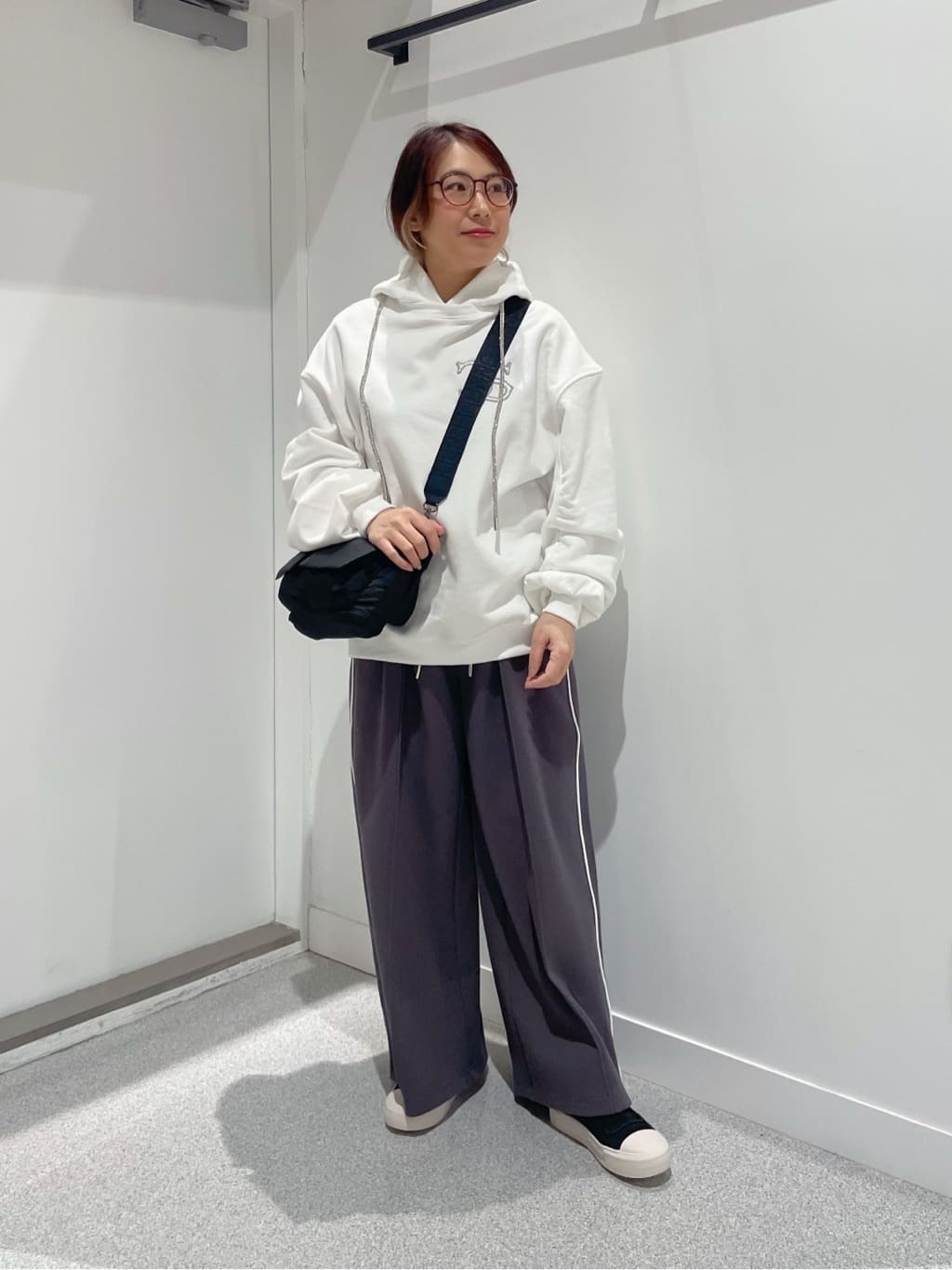 Vinのビジュースピンドルフーディーを使ったコーディネートを紹介します。｜Rakuten Fashion(楽天ファッション／旧楽天ブランドアベニュー)5065739