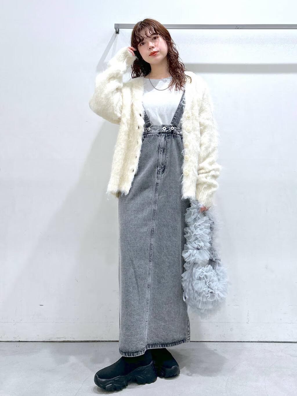 LAKOLEのシャギーニットカーディガンを使ったコーディネートを紹介します。｜Rakuten Fashion(楽天ファッション／旧楽天ブランドアベニュー)5067298