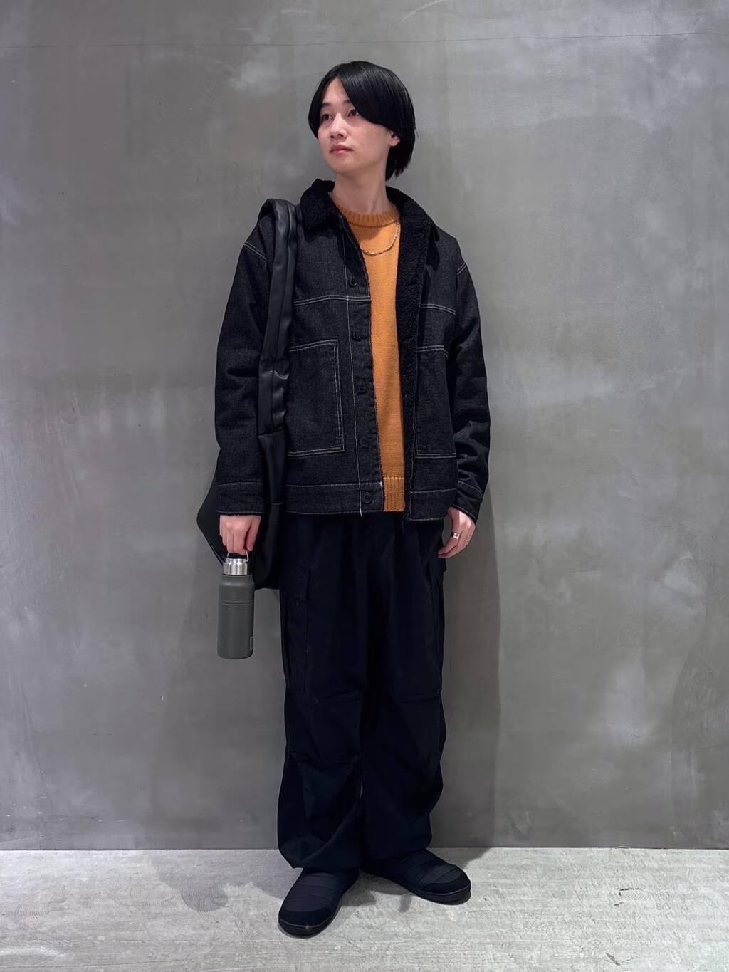 LAKOLEのハンドステッチプルオーバーを使ったコーディネートを紹介します。｜Rakuten Fashion(楽天ファッション／旧楽天ブランドアベニュー)5067363