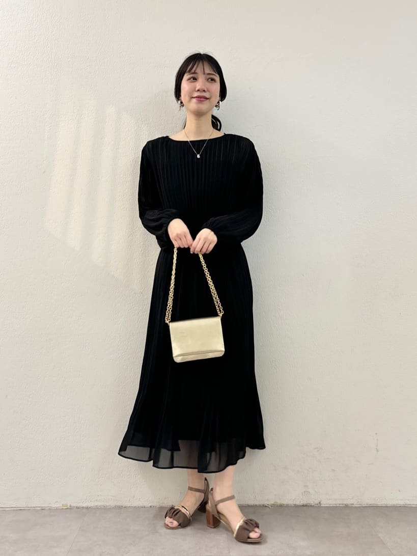 natural coutureのosono総プリーツレディワンピースを使った 