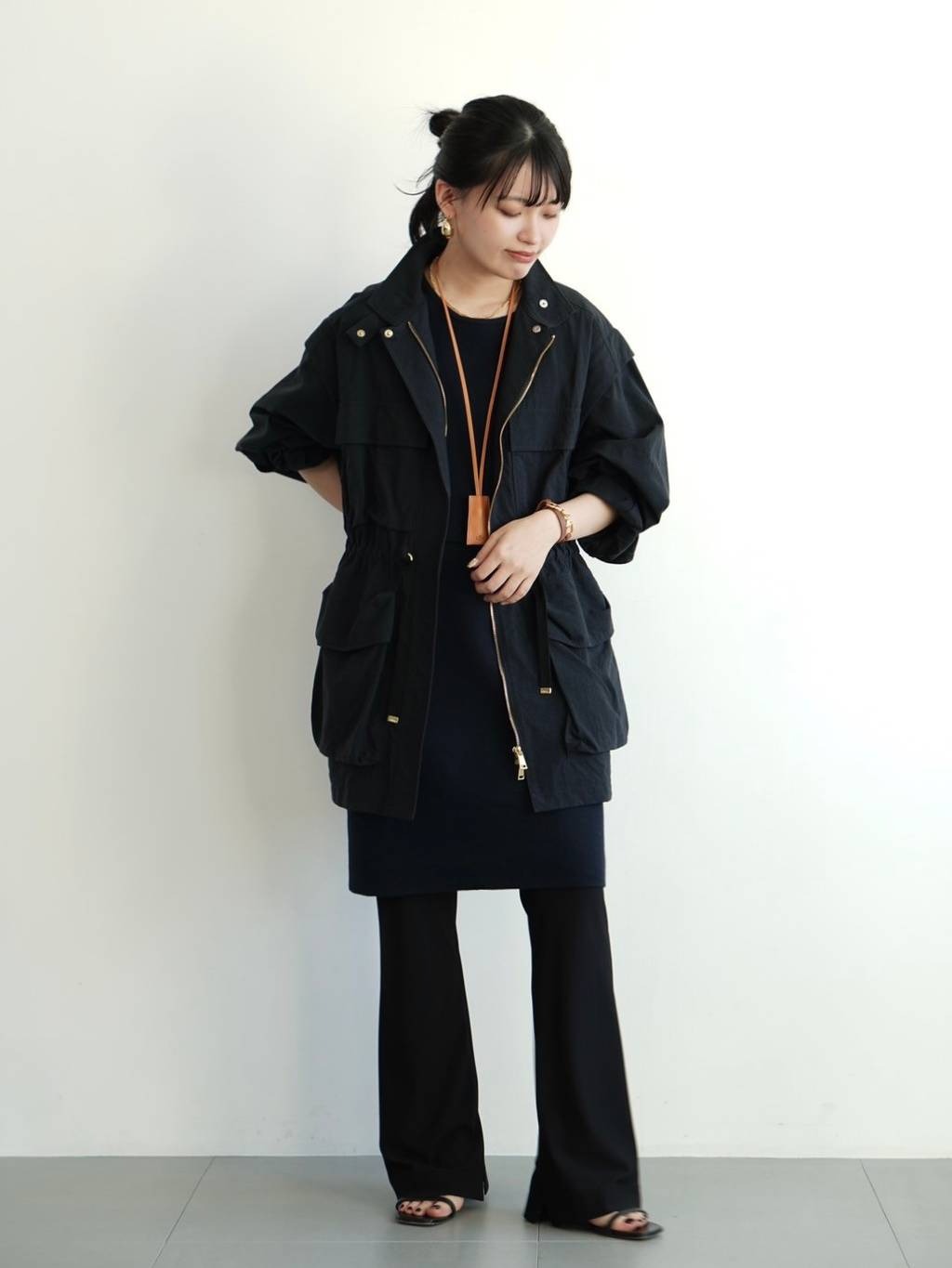 Curensologyのハイテンションフレアパンツを使ったコーディネートを紹介します。｜Rakuten Fashion(楽天ファッション／旧楽天ブランドアベニュー)5083018