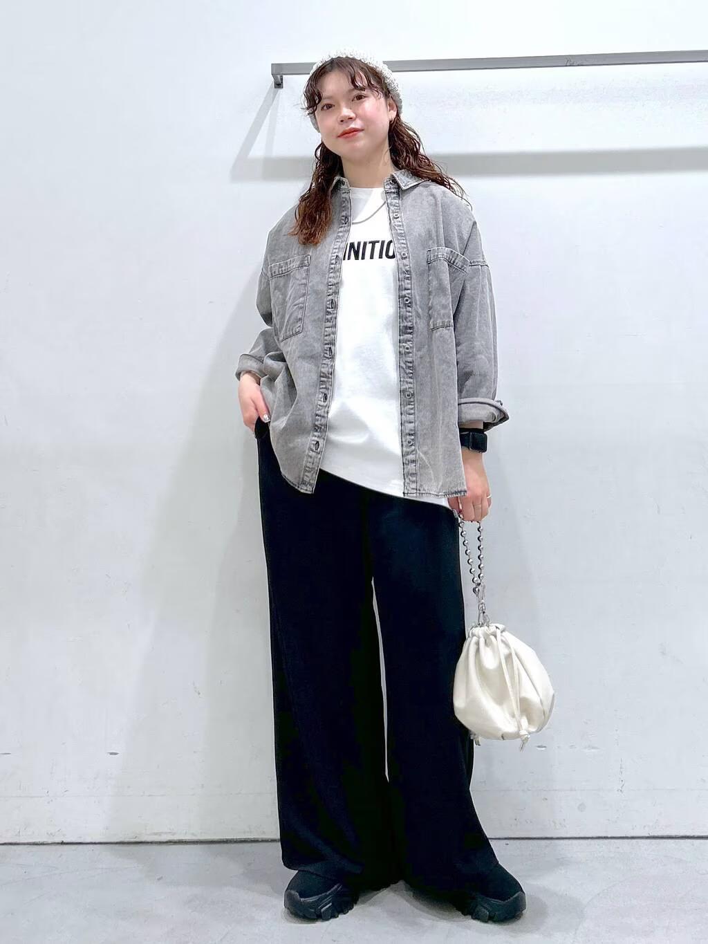 LAKOLEのダブルクロスイージーパンツを使ったコーディネートを紹介します。｜Rakuten Fashion(楽天ファッション／旧楽天ブランドアベニュー)5090041