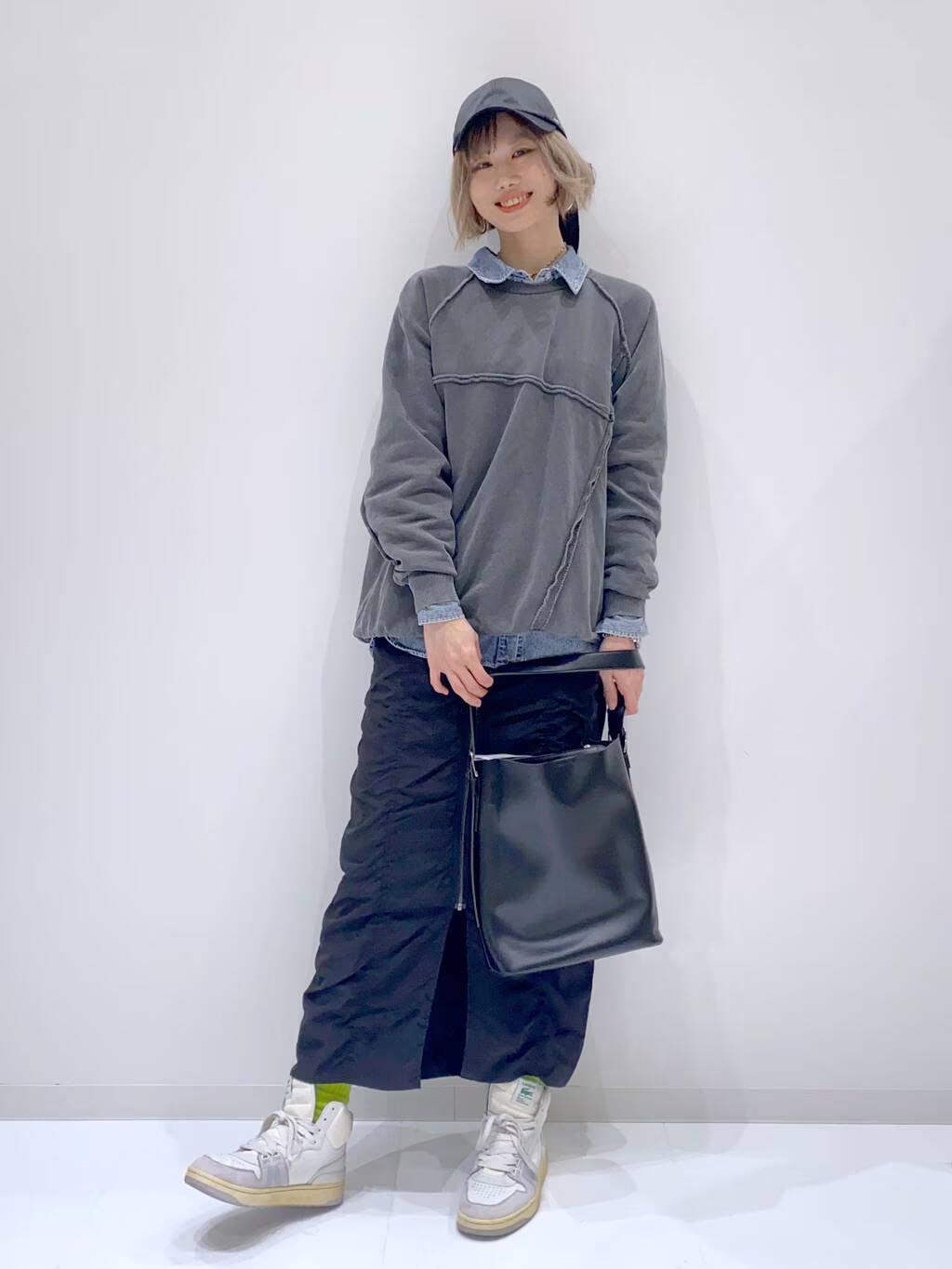 LAKOLEのフロントZIPギャザースカートを使ったコーディネートを紹介します。｜Rakuten Fashion(楽天ファッション／旧楽天ブランドアベニュー)5090060