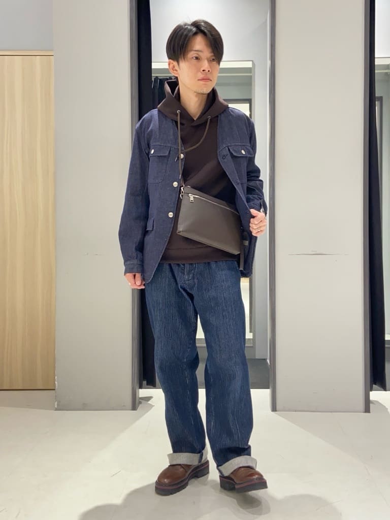 TAKEO KIKUCHIの【Made in JAPAN】エアダン プルオーバー パーカを使ったコーディネートを紹介します。｜Rakuten Fashion(楽天ファッション／旧楽天ブランドアベニュー)5092318
