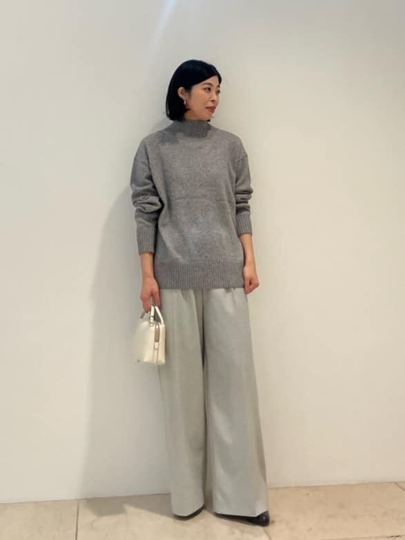 allurevilleのポリエステル/Wストレッチタックパンツを使ったコーディネートを紹介します。｜Rakuten Fashion(楽天ファッション／旧楽天ブランドアベニュー)5095639