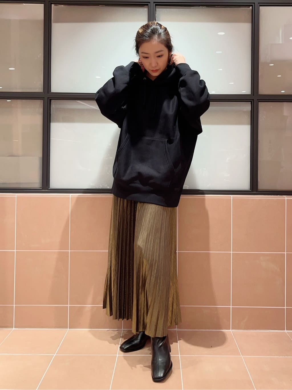 ESPERANZAのスクエアトゥストレッチヒールショートブーツを使ったコーディネートを紹介します。｜Rakuten Fashion(楽天ファッション／旧楽天ブランドアベニュー)5098903