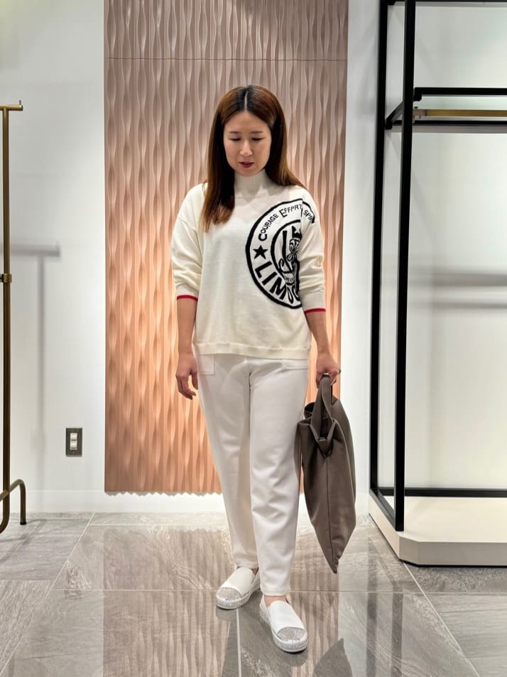 Vinのエコレザーショルダートートバッグを使ったコーディネートを紹介します。｜Rakuten Fashion(楽天ファッション／旧楽天ブランドアベニュー)5107715