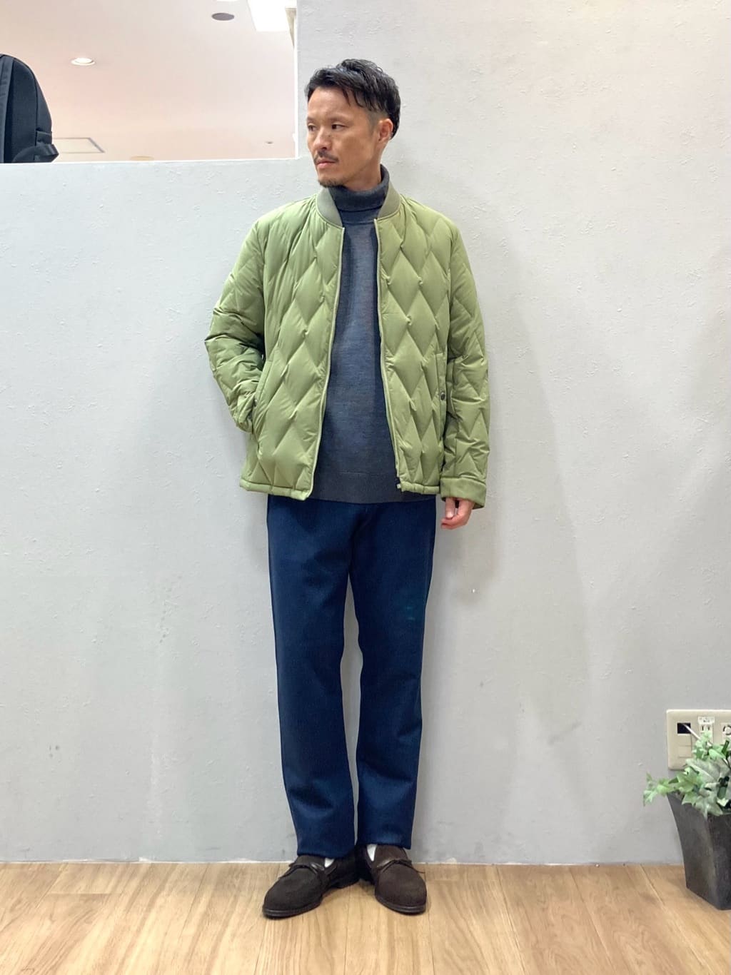 TAKEO KIKUCHIの【軽量アウター】エレクティブ キルト ブルゾンを使ったコーディネートを紹介します。｜Rakuten Fashion(楽天ファッション／旧楽天ブランドアベニュー)5112049