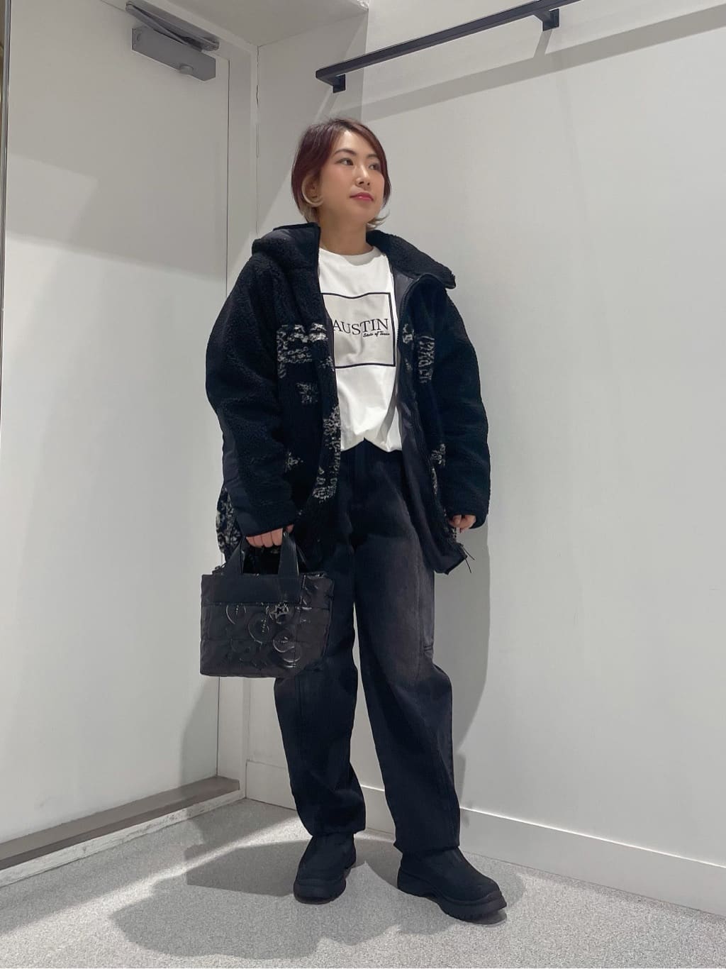 LASUDのシアーロゴ刺繍ロンTを使ったコーディネートを紹介します。｜Rakuten Fashion(楽天ファッション／旧楽天ブランドアベニュー)5114943