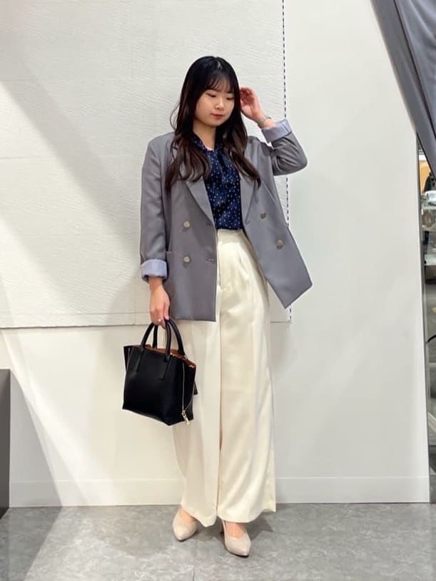 Vinのダブルブレストテーラードジャケットを使ったコーディネートを紹介します。｜Rakuten Fashion(楽天ファッション／旧楽天ブランドアベニュー)5116469