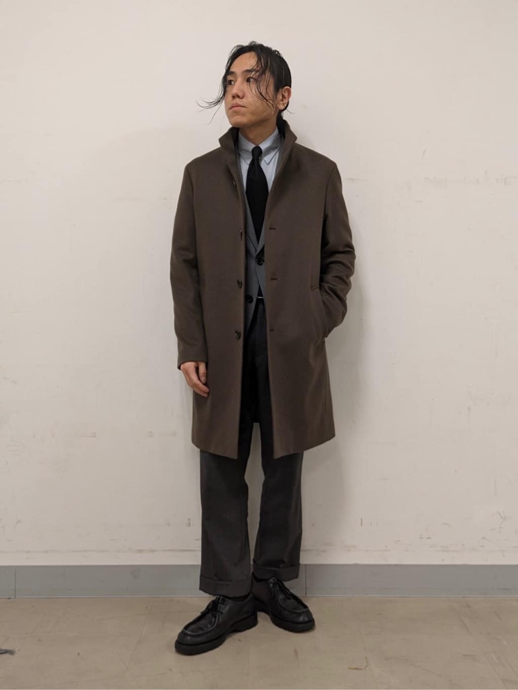 TAKEO KIKUCHIの【ウールカシミヤブレンド】ビーバー調 スタンドカラー コートを使ったコーディネートを紹介します。｜Rakuten Fashion(楽天ファッション／旧楽天ブランドアベニュー)5117029