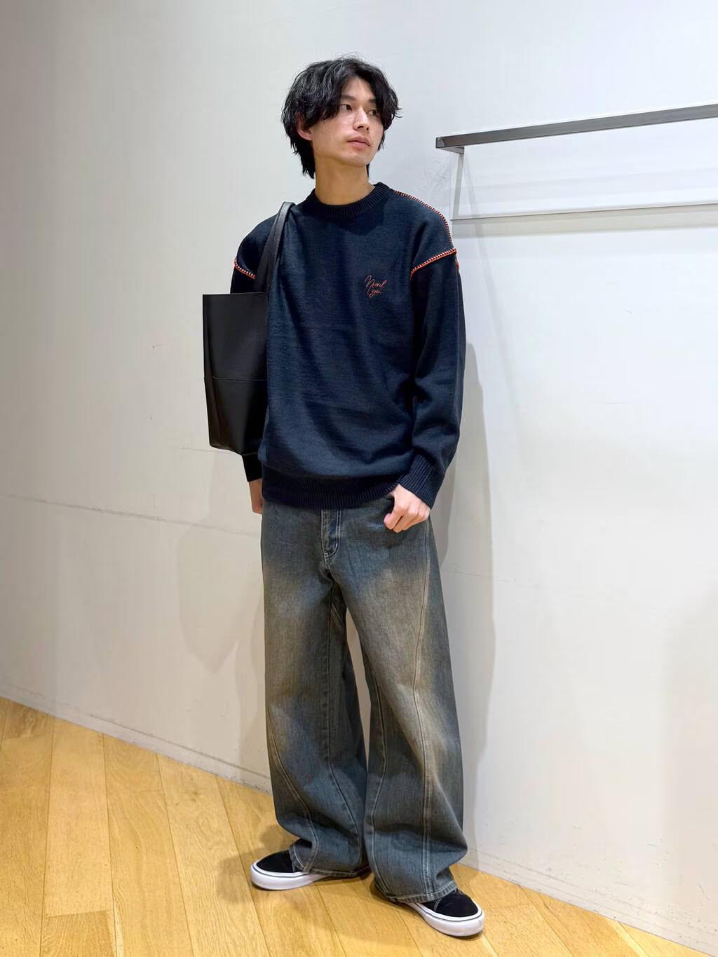 LAKOLEのバック刺繍ステッチニットプルオーバーを使ったコーディネートを紹介します。｜Rakuten Fashion(楽天ファッション／旧楽天ブランドアベニュー)5118803