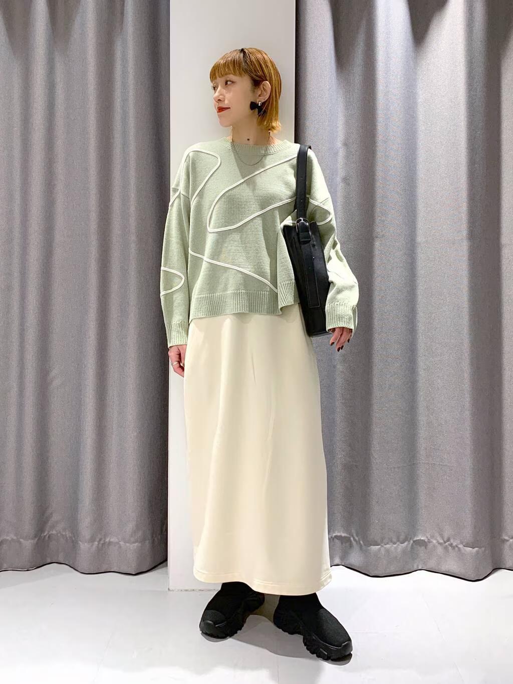 LAKOLEの裏起毛ジョーゼットスカートを使ったコーディネートを紹介します。｜Rakuten Fashion(楽天ファッション／旧楽天ブランドアベニュー)5118812