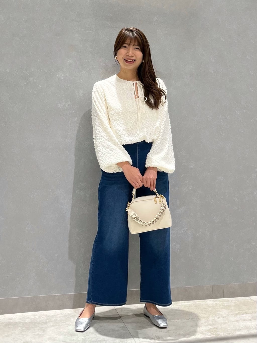 Vinのワイドスリーブデニムジャケットを使ったコーディネートを紹介します。｜Rakuten Fashion(楽天ファッション／旧楽天ブランドアベニュー)5130018