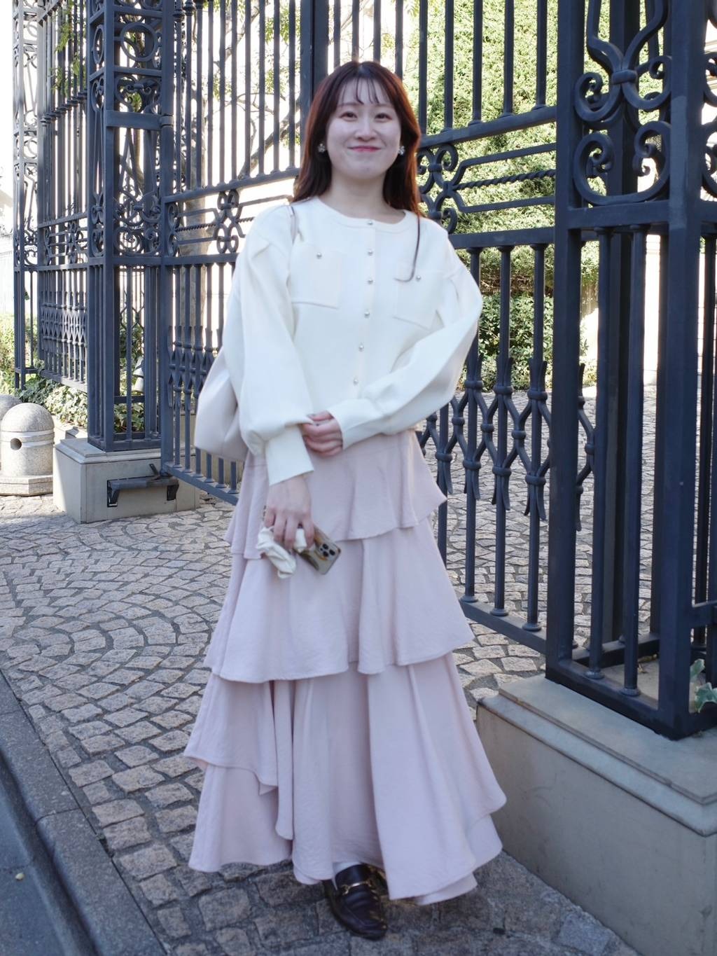 mysty womanの【SサイズWEB限定】アシメティアードスカートを使ったコーディネートを紹介します。｜Rakuten Fashion(楽天ファッション／旧楽天ブランドアベニュー)5131123