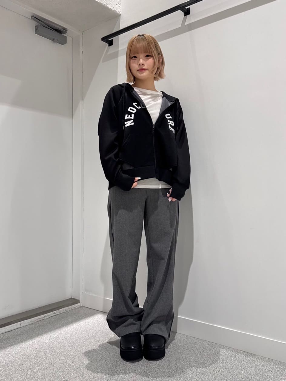 Vinのサイドラインワイドパンツを使ったコーディネートを紹介します。｜Rakuten Fashion(楽天ファッション／旧楽天ブランドアベニュー)5131413