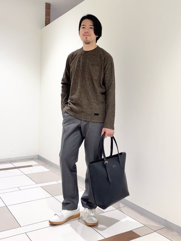 TAKEO KIKUCHIの【DOWN FABRIC】ダウンファブリック ドレスパンツ / セットアップ対応を使ったコーディネートを紹介します。｜Rakuten Fashion(楽天ファッション／旧楽天ブランドアベニュー)5135363