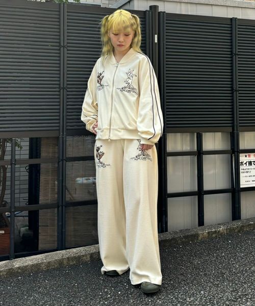 Candy StripperのTOKYO CANDY TRACK JACKETを使ったコーディネートを紹介します。｜Rakuten Fashion(楽天ファッション／旧楽天ブランドアベニュー)5149308