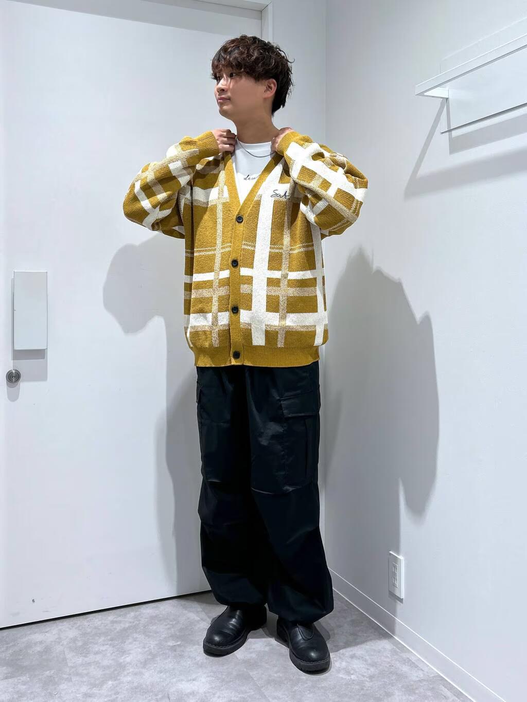 LAKOLEのアソート柄ロゴニットカーディガンを使ったコーディネートを紹介します。｜Rakuten Fashion(楽天ファッション／旧楽天ブランドアベニュー)5150578