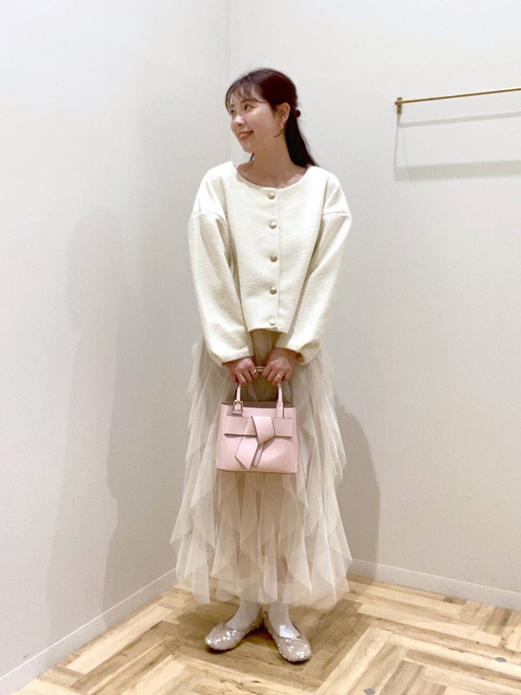 mysty womanのリボンモチーフバッグを使ったコーディネートを紹介します。｜Rakuten Fashion(楽天ファッション／旧楽天ブランドアベニュー)5164624