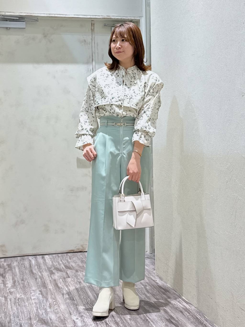mysty womanのリボンモチーフバッグを使ったコーディネートを紹介します。｜Rakuten Fashion(楽天ファッション／旧楽天ブランドアベニュー)5164626