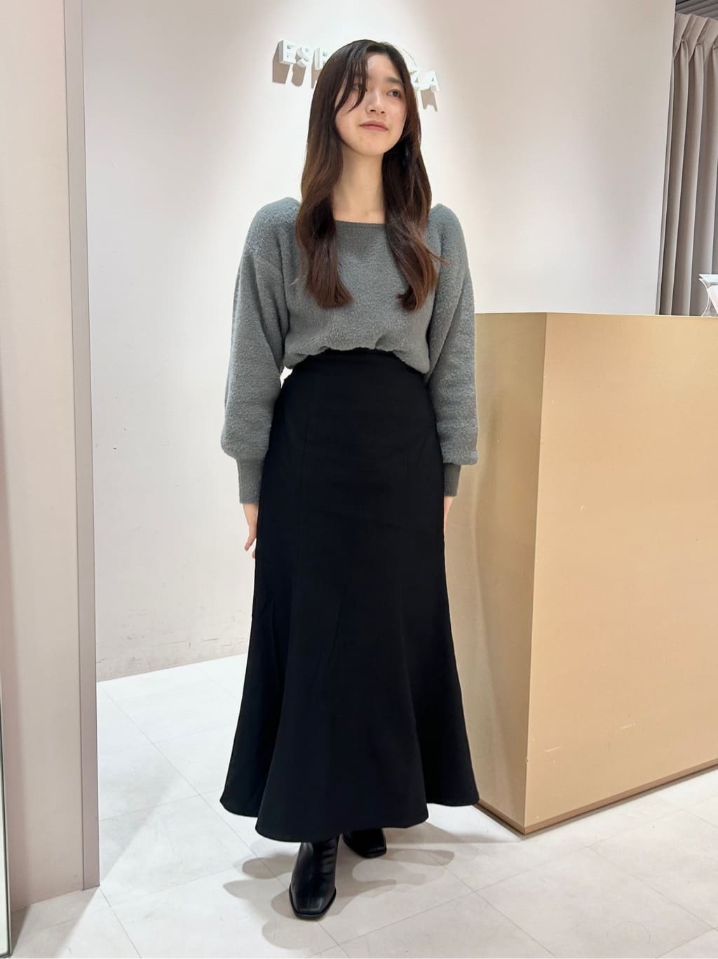 ESPERANZAのスクエアトゥストレッチヒールショートブーツを使ったコーディネートを紹介します。｜Rakuten Fashion(楽天ファッション／旧楽天ブランドアベニュー)5172474