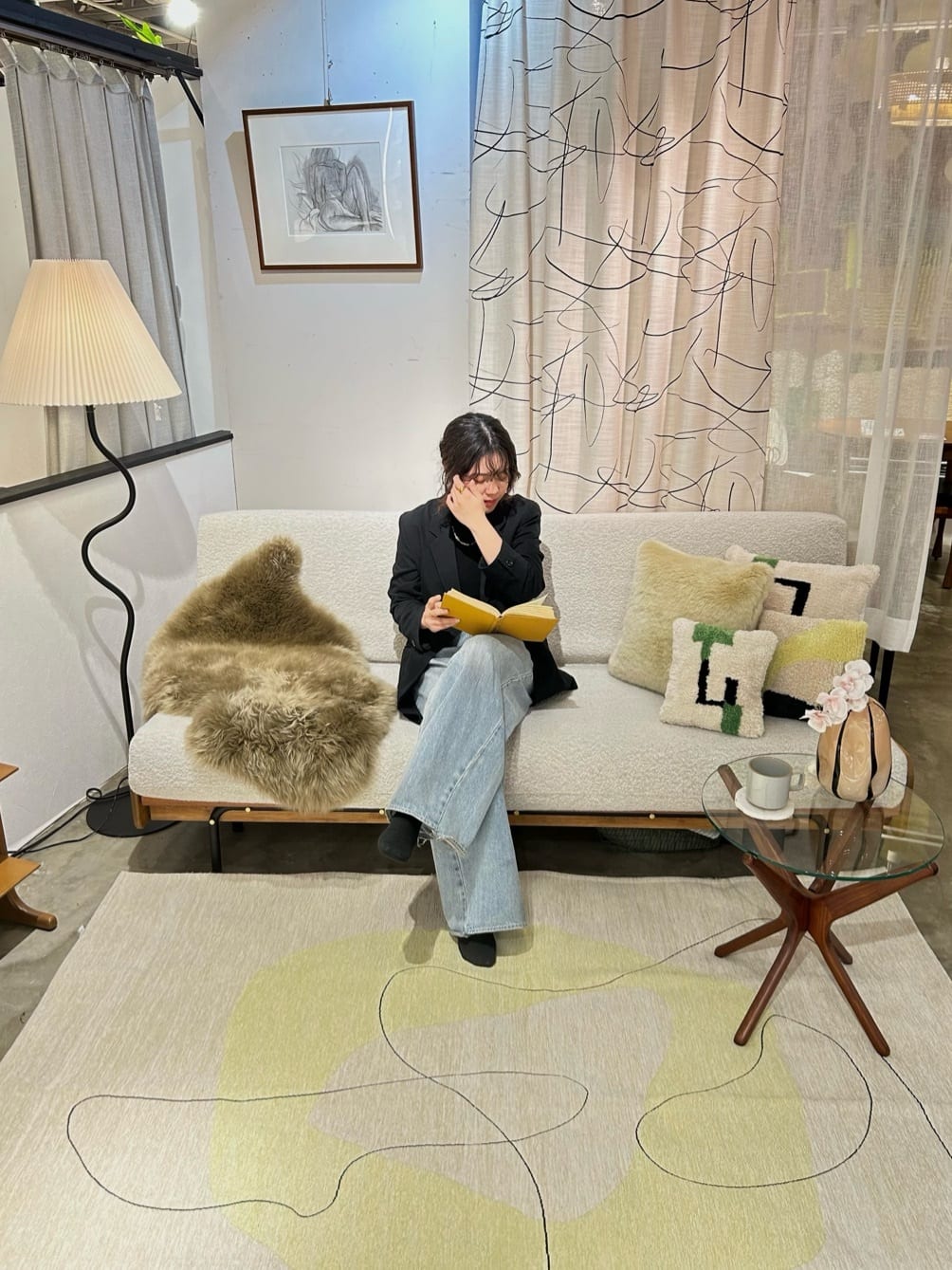 journal standard FurnitureのFEATHER CUSHION PRESS JSF クッション中材 45cm角を使ったコーディネートを紹介します。｜Rakuten Fashion(楽天ファッション／旧楽天ブランドアベニュー)5178934