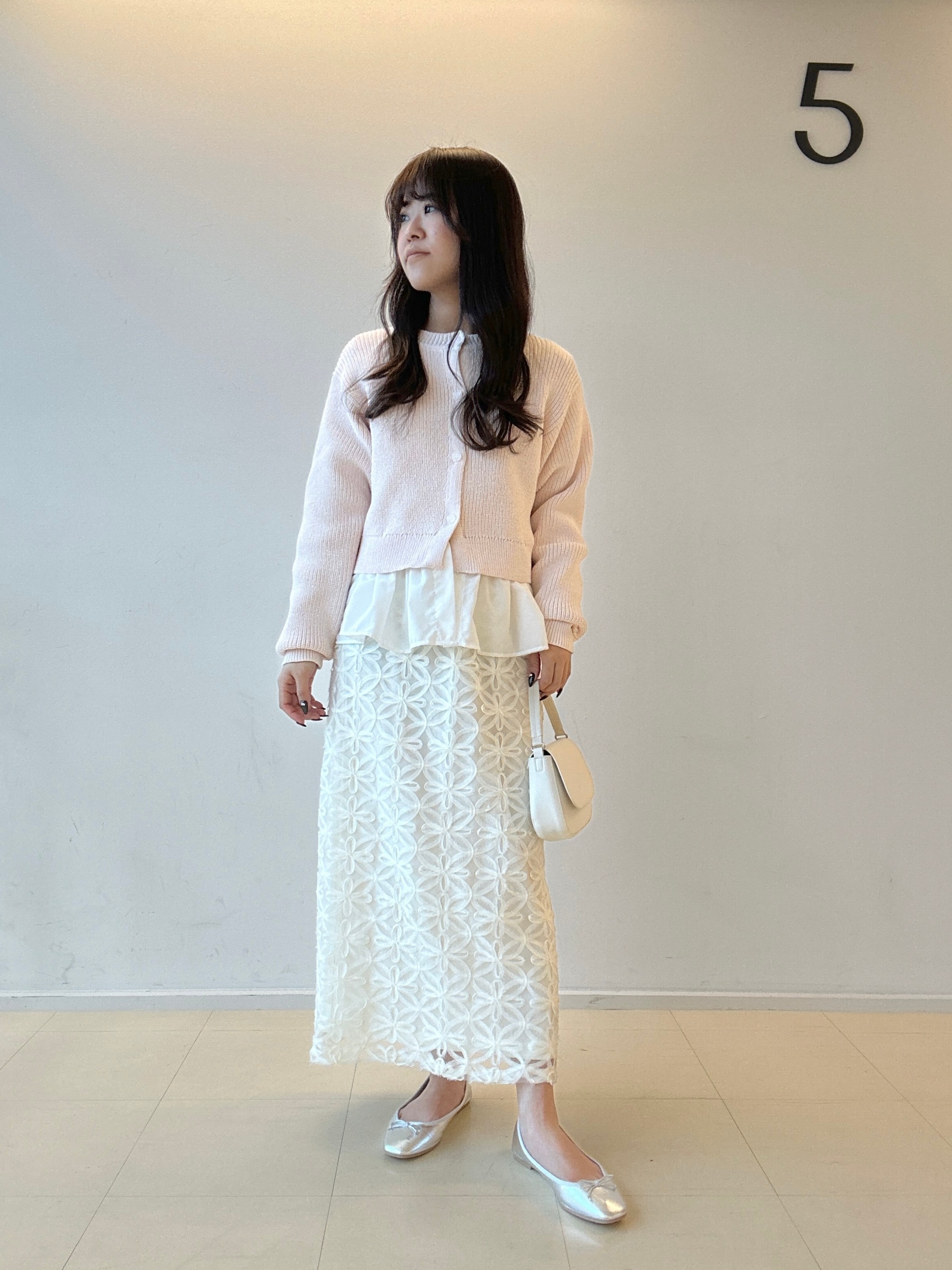 ROPE' PICNICの布帛使いショート丈カーディガンを使ったコーディネートを紹介します。｜Rakuten Fashion(楽天ファッション／旧楽天ブランドアベニュー)5272383