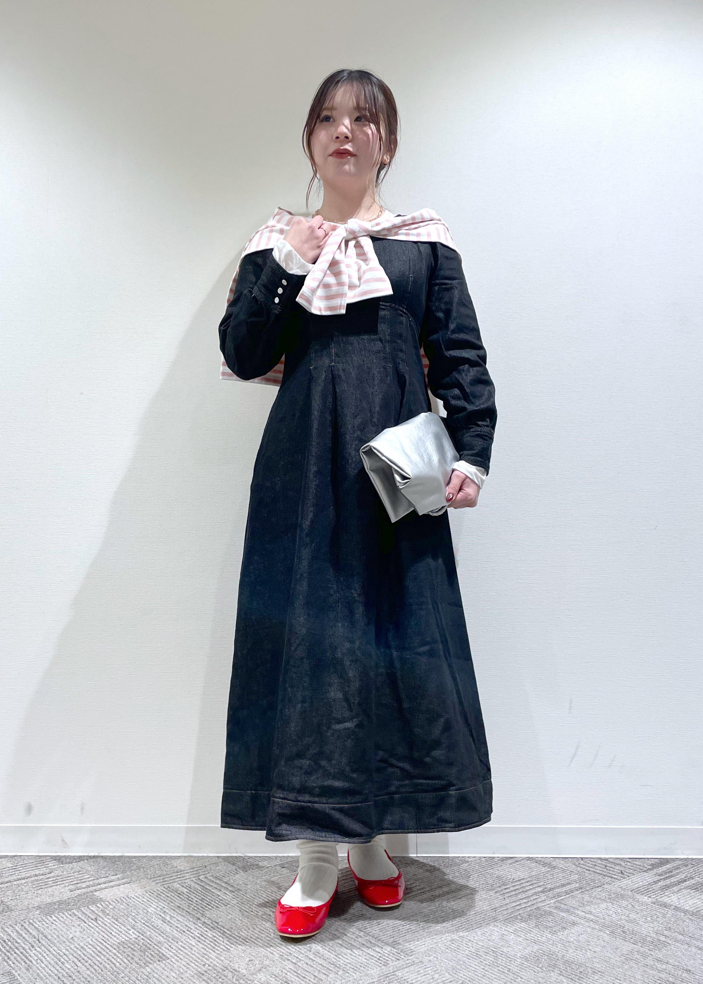 ROPE' PICNICのデニムワンピースを使ったコーディネートを紹介します。｜Rakuten Fashion(楽天ファッション／旧楽天ブランドアベニュー)5311045