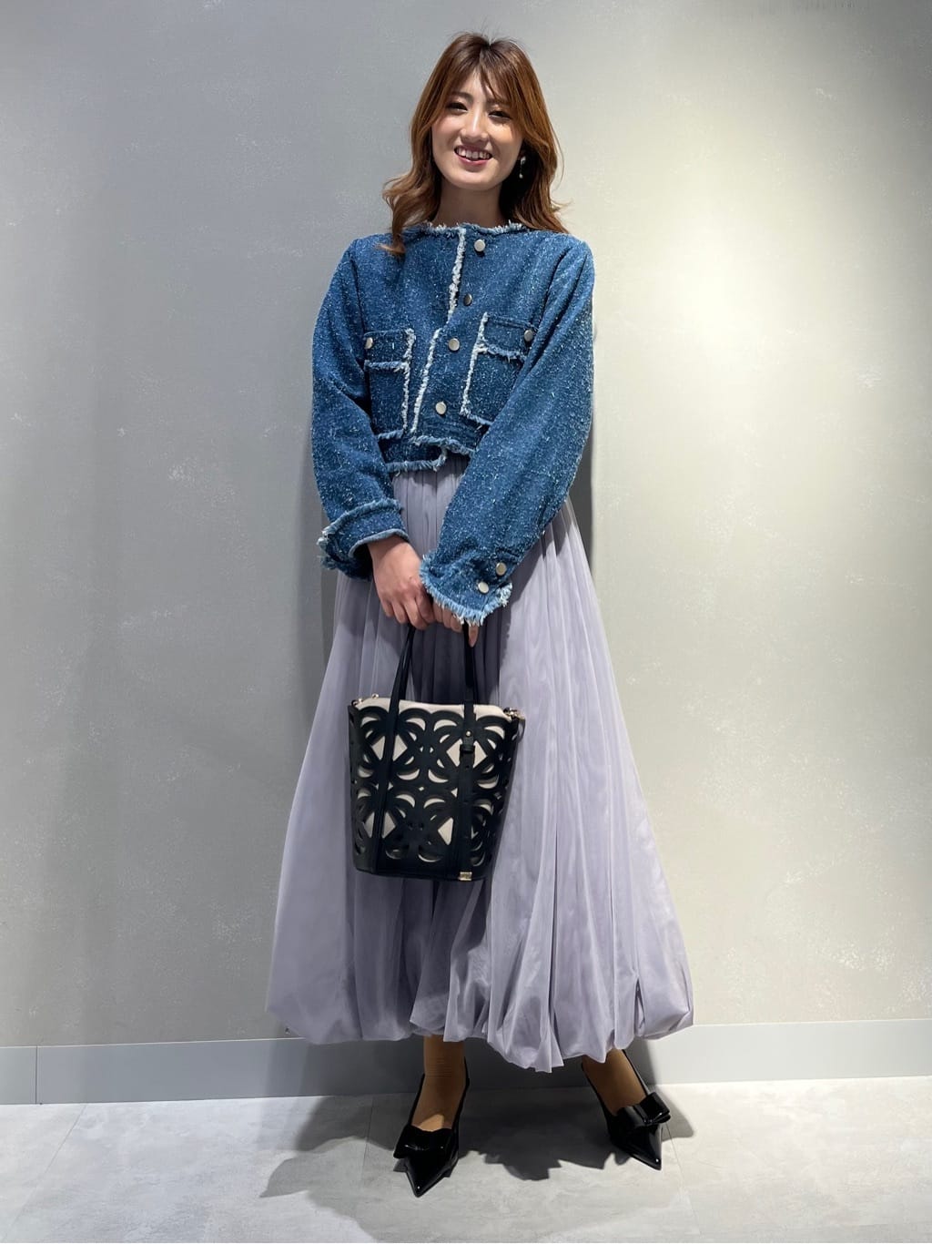 Vinのツイードフリンジノーカラーデニムジャケットを使ったコーディネートを紹介します。｜Rakuten Fashion(楽天ファッション／旧楽天ブランドアベニュー)5185307