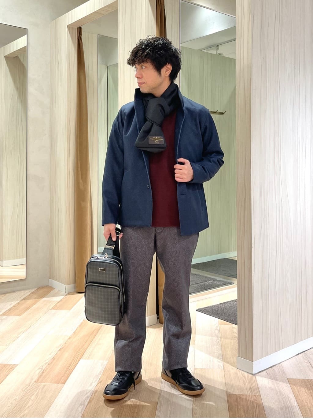 TAKEO KIKUCHIの【DOWN FABRIC】ダウンファブリック スタンドカラーブルゾンを使ったコーディネートを紹介します。｜Rakuten Fashion(楽天ファッション／旧楽天ブランドアベニュー)5186558