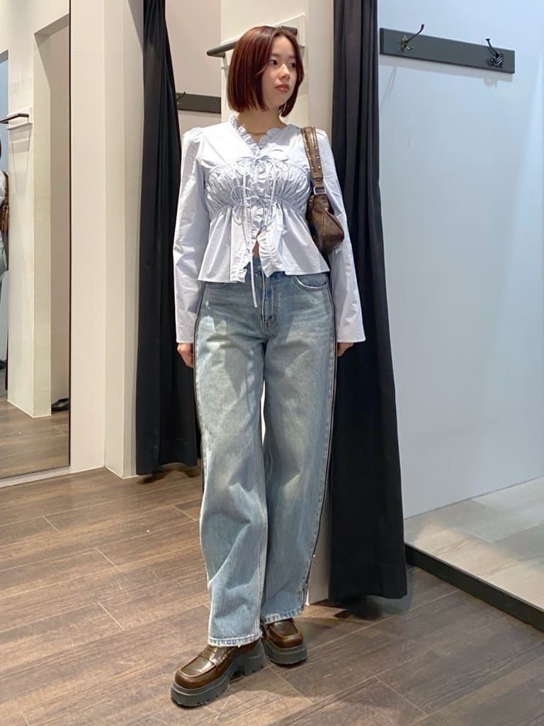 moussyのFRONT RIBBON GATHER ブラウスを使ったコーディネート