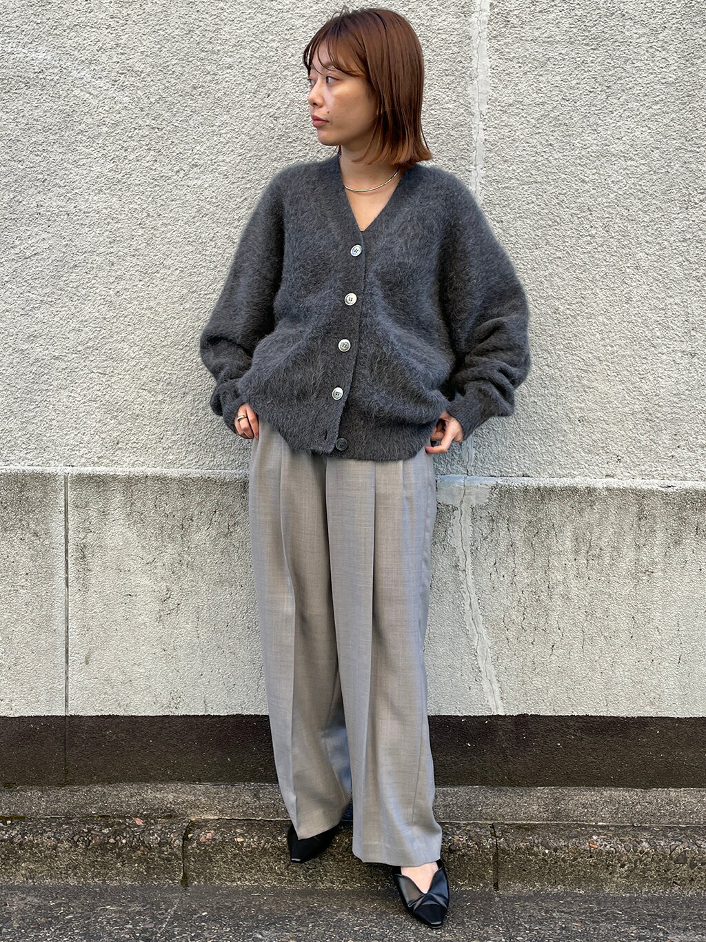 1er Arrondissementのツータックトラウザーを使ったコーディネートを紹介します。｜Rakuten Fashion(楽天ファッション／旧楽天ブランドアベニュー)5189901