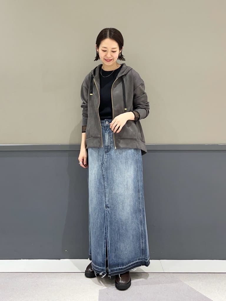 YECCA VECCAのバックプリーツZIPフーディーを使った