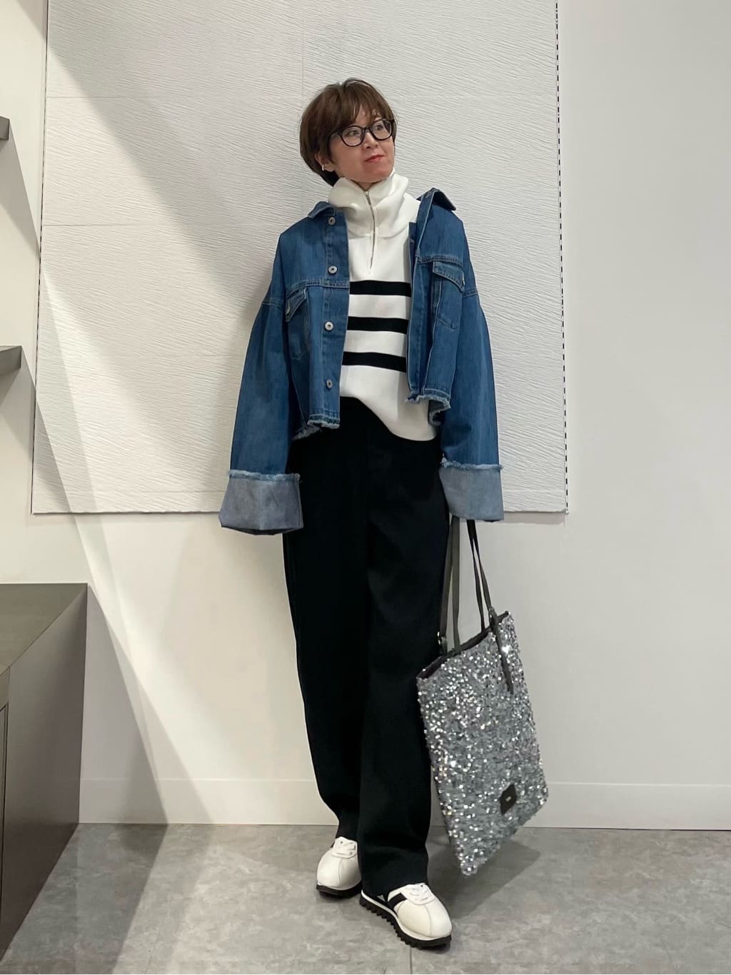 Vinのワイドスリーブデニムジャケットを使ったコーディネートを紹介します。｜Rakuten Fashion(楽天ファッション／旧楽天ブランドアベニュー)5201501