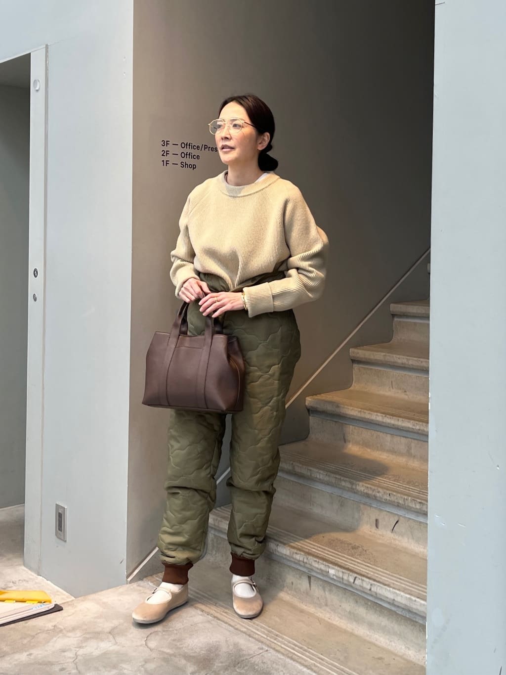 TAKEO KIKUCHIの【THE FLAGSHIP】フレンチメリノ 畦ニット プルオーバーを使ったコーディネートを紹介します。｜Rakuten Fashion(楽天ファッション／旧楽天ブランドアベニュー)5205774