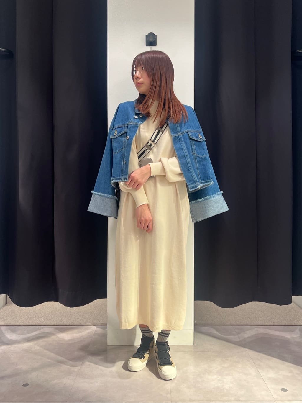 Vinのワイドスリーブデニムジャケットを使ったコーディネートを紹介します。｜Rakuten Fashion(楽天ファッション／旧楽天ブランドアベニュー)5207178