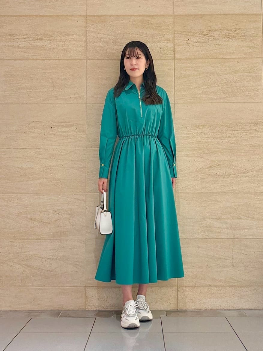 allurevilleの【LOULOU WILLOUGHBY】ボリュームギャザーシャツワンピースを使ったコーディネートを紹介します。｜Rakuten Fashion(楽天ファッション／旧楽天ブランドアベニュー)5213900